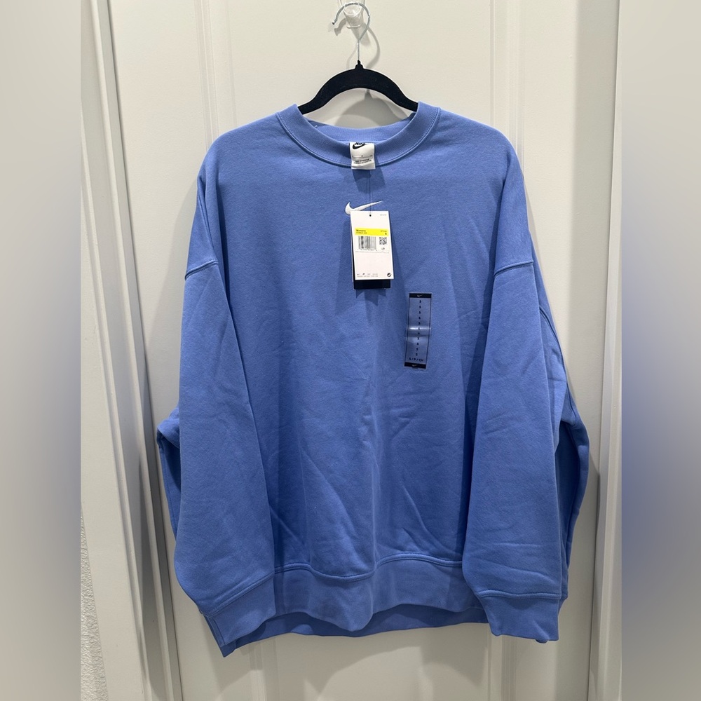 NEW W/TAGS! Nike Women’s Oversized Periwinkle Crewneck Sweater